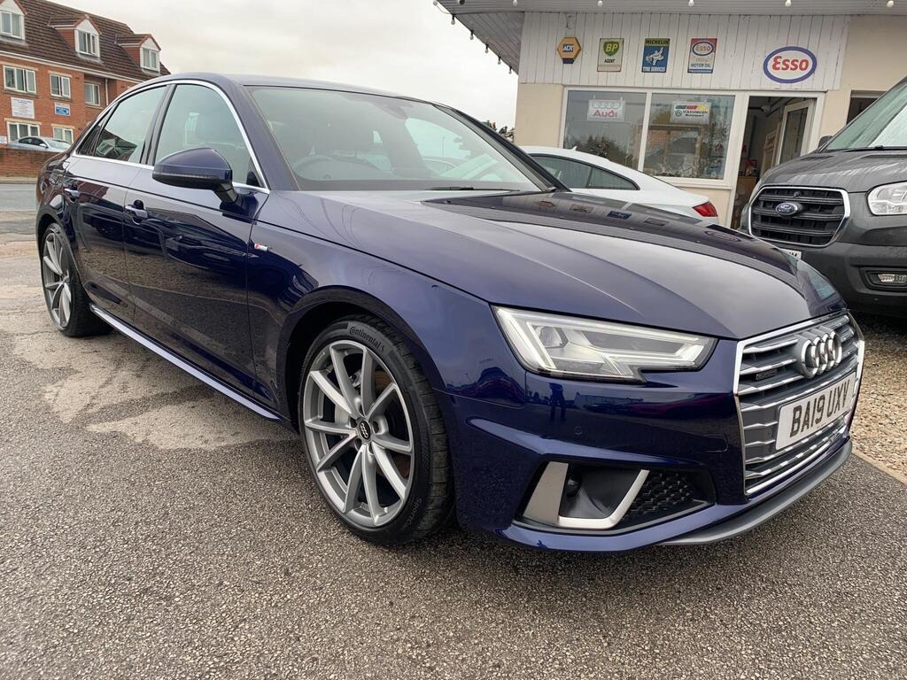 2019 Audi A4 2.0 TDI 40 S line S Tronic quattro