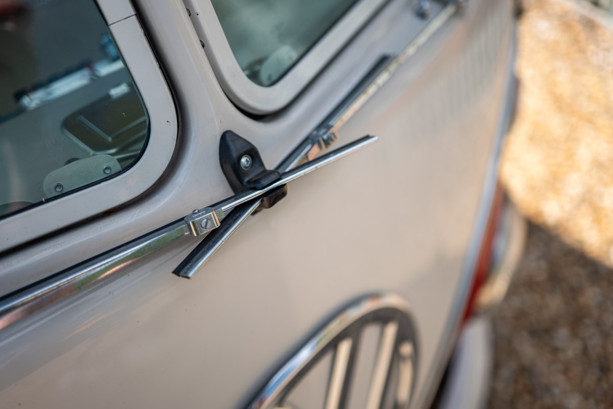 
								1963 Volkswagen 21-Window Microbus full									