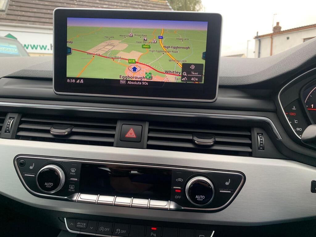 
								2019 Audi A4 2.0 TDI 40 S line S Tronic quattro full									