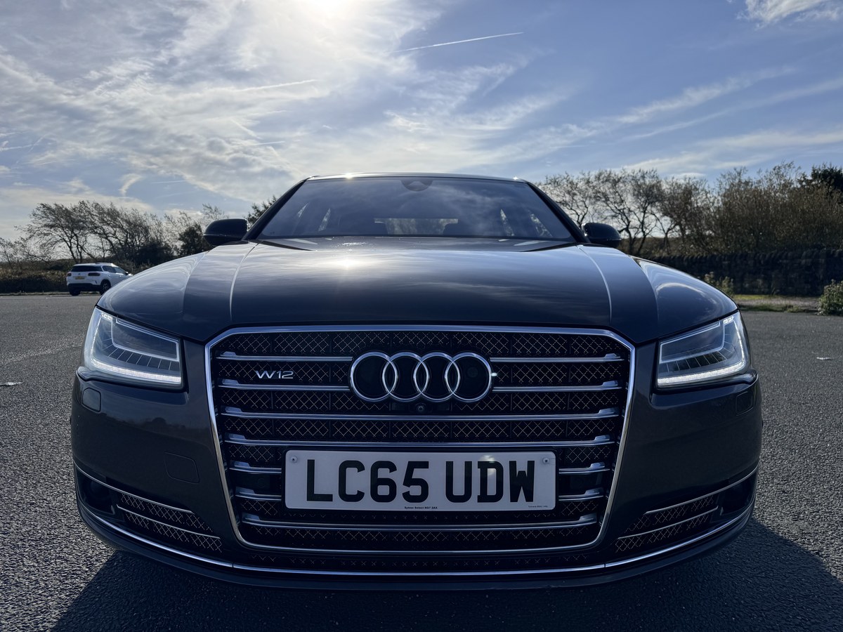 
								2015 Audi A8L Quattro LWB W12 full									