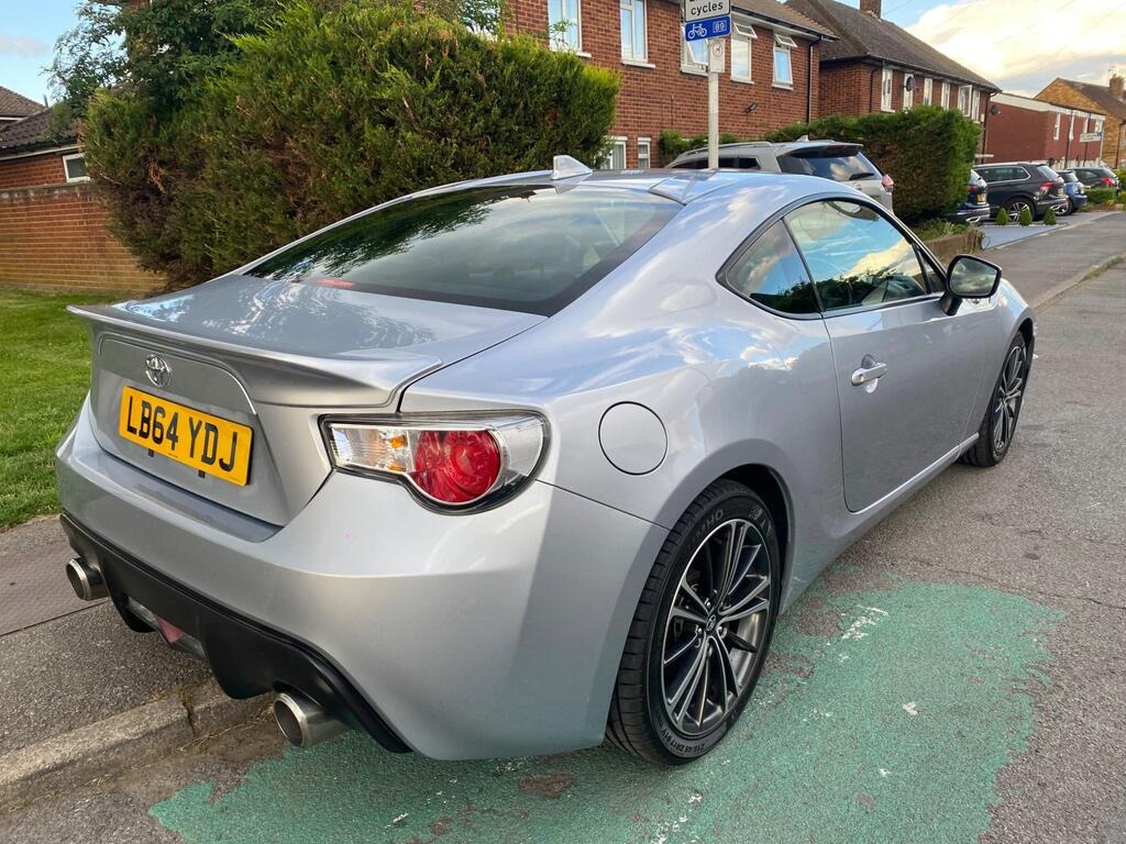 
								2015 Toyota GT86 2.0 Boxer D-4S Coupe 2dr Petrol Auto 200 ps full									