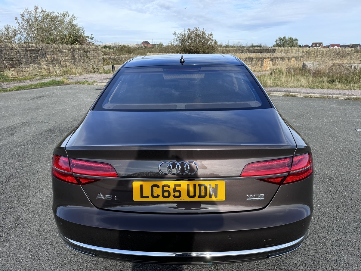 
								2015 Audi A8L Quattro LWB W12 full									
