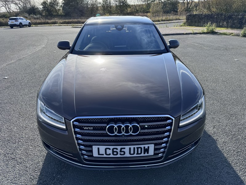
								2015 Audi A8L Quattro LWB W12 full									