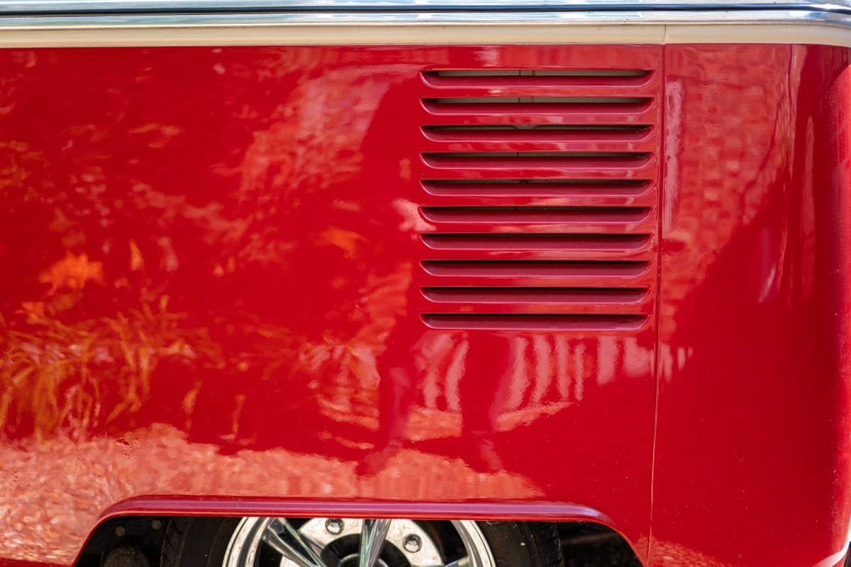 
								1963 Volkswagen 21-Window Microbus full									