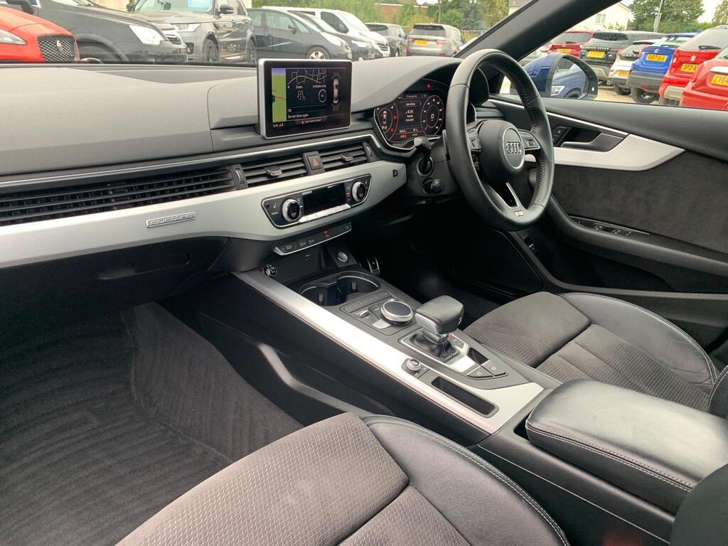 
								2019 Audi A4 2.0 TDI 40 S line S Tronic quattro full									