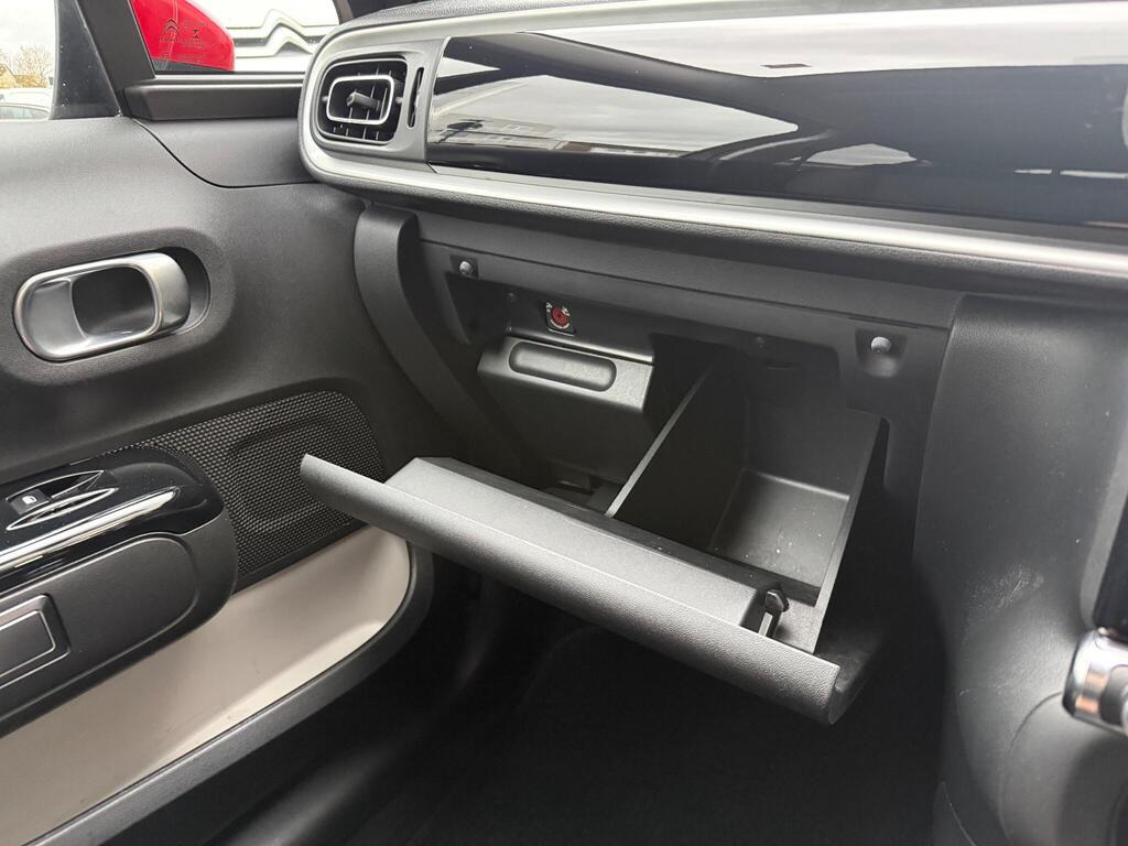
								2017 Citroen C31.2 PureTech Flair EAT6 full									
