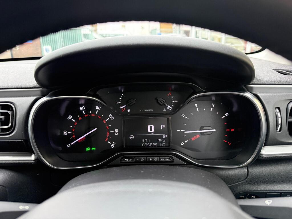 
								2017 Citroen C31.2 PureTech Flair EAT6 full									