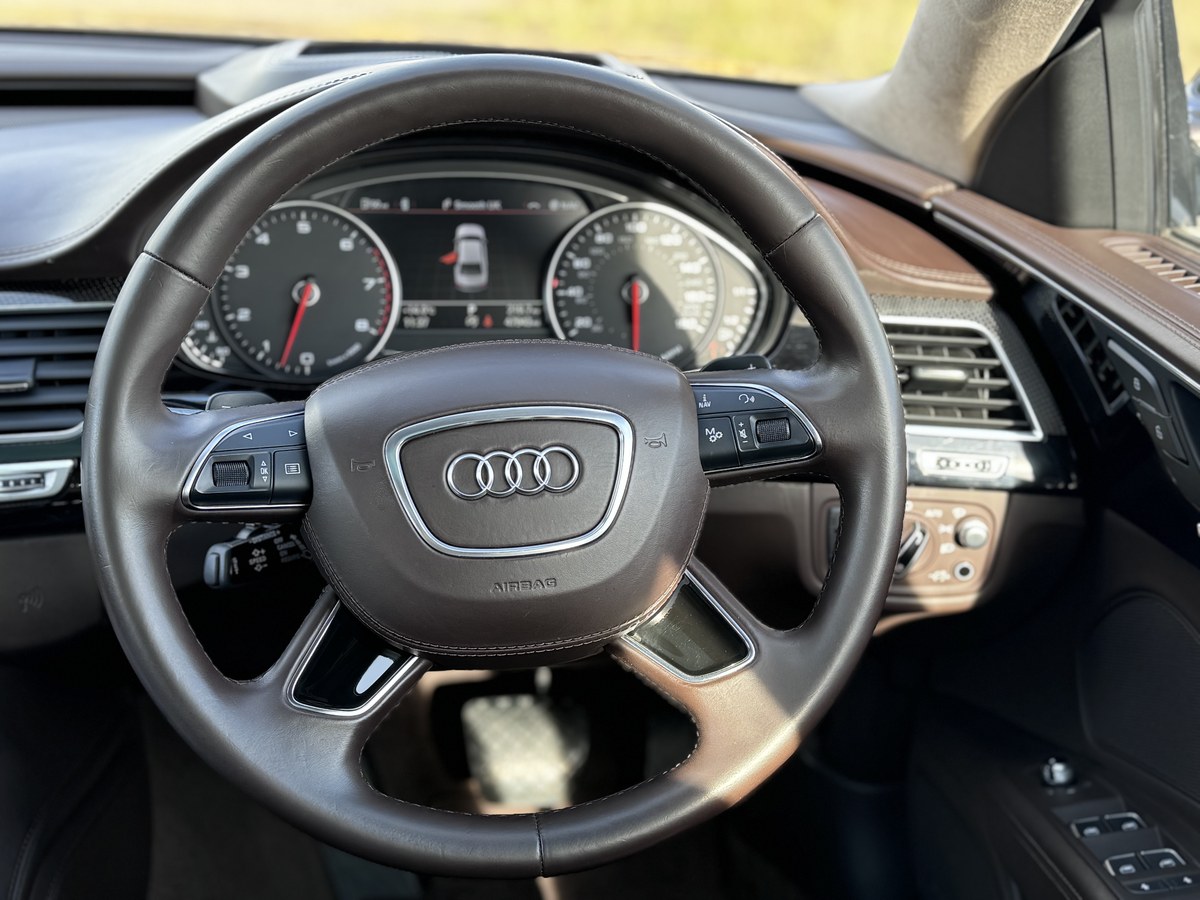 
								2015 Audi A8L Quattro LWB W12 full									