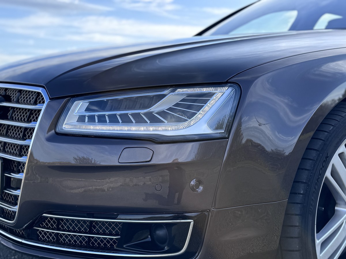
								2015 Audi A8L Quattro LWB W12 full									