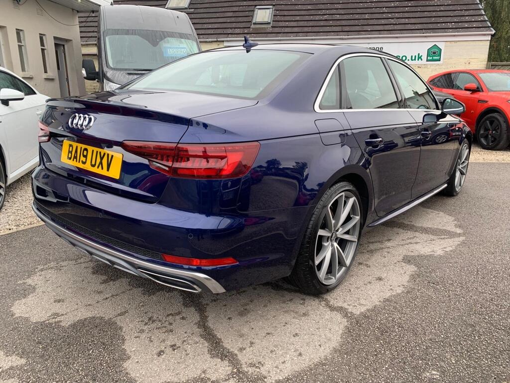 
								2019 Audi A4 2.0 TDI 40 S line S Tronic quattro full									