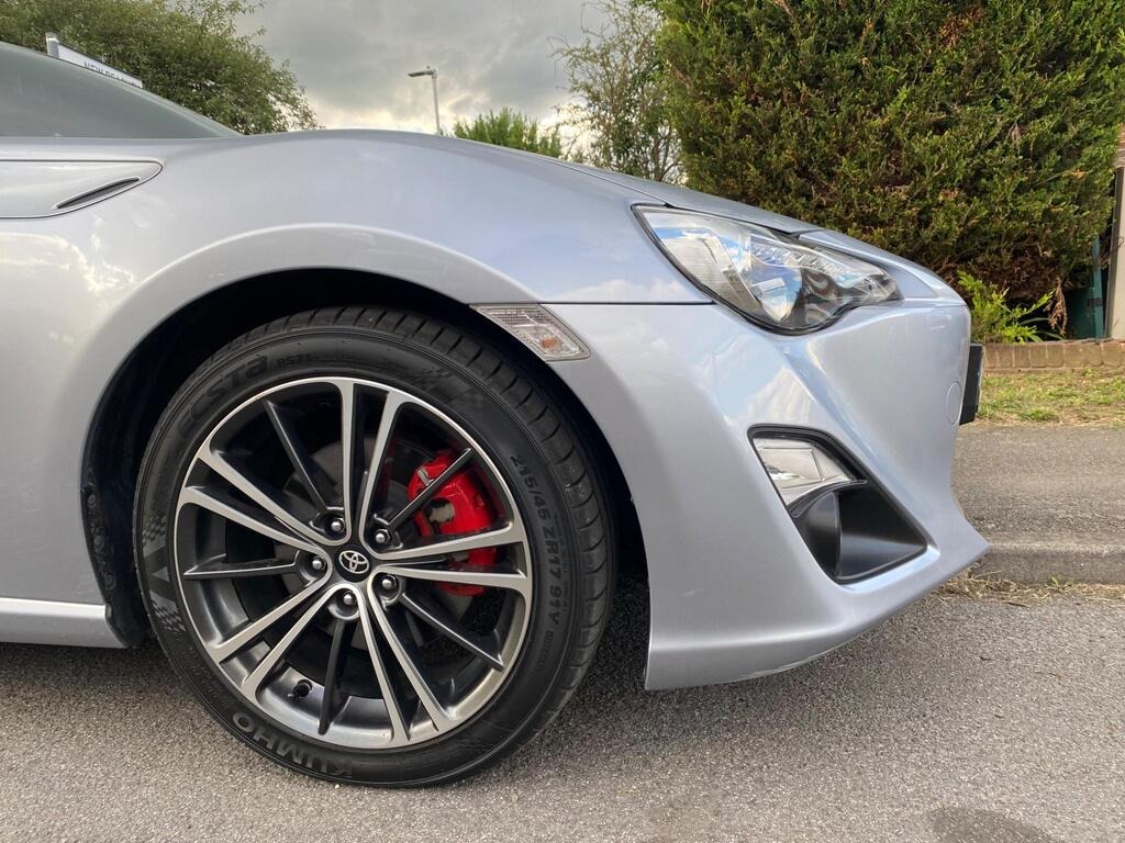 
								2015 Toyota GT86 2.0 Boxer D-4S Coupe 2dr Petrol Auto 200 ps full									