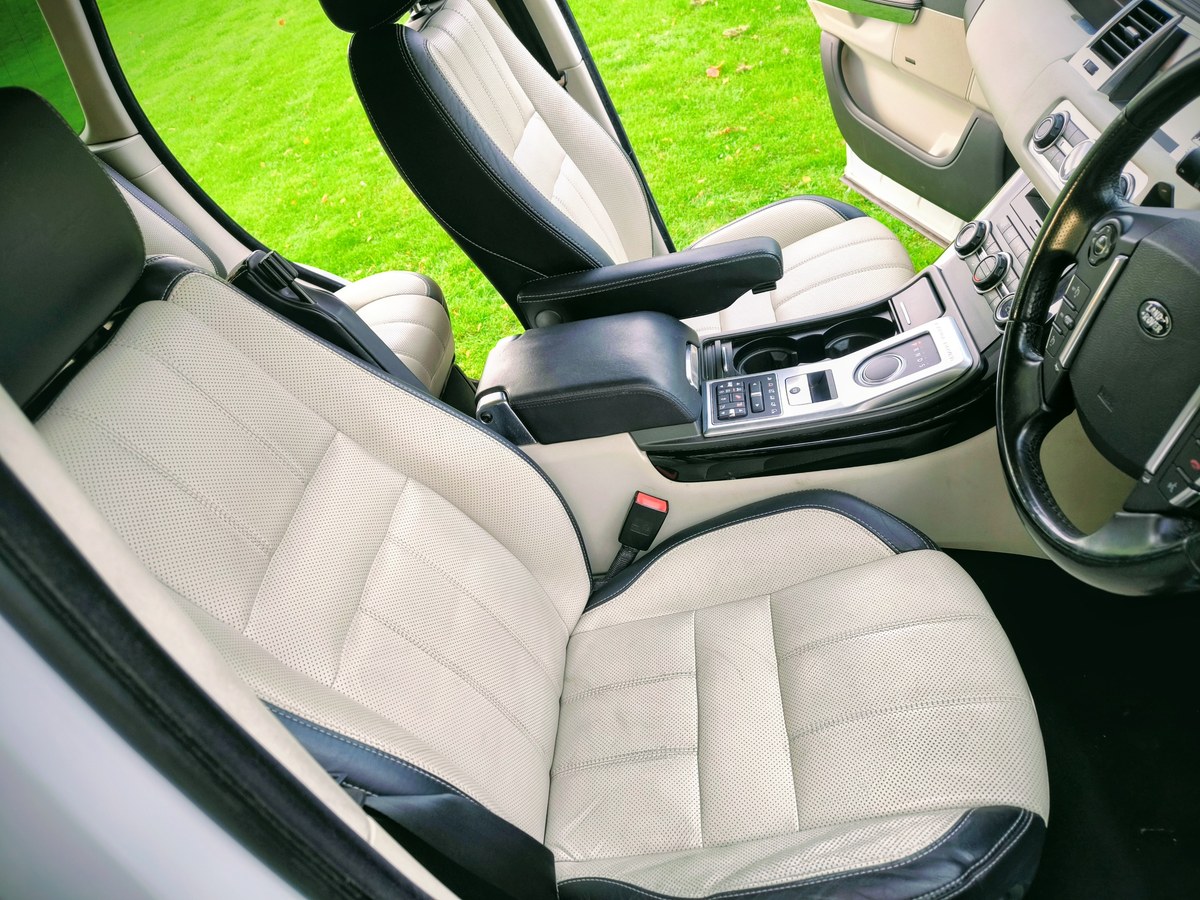 
								2012 Land Rover Range Rover Sport Autobiography Sport 3L SDV6 full									