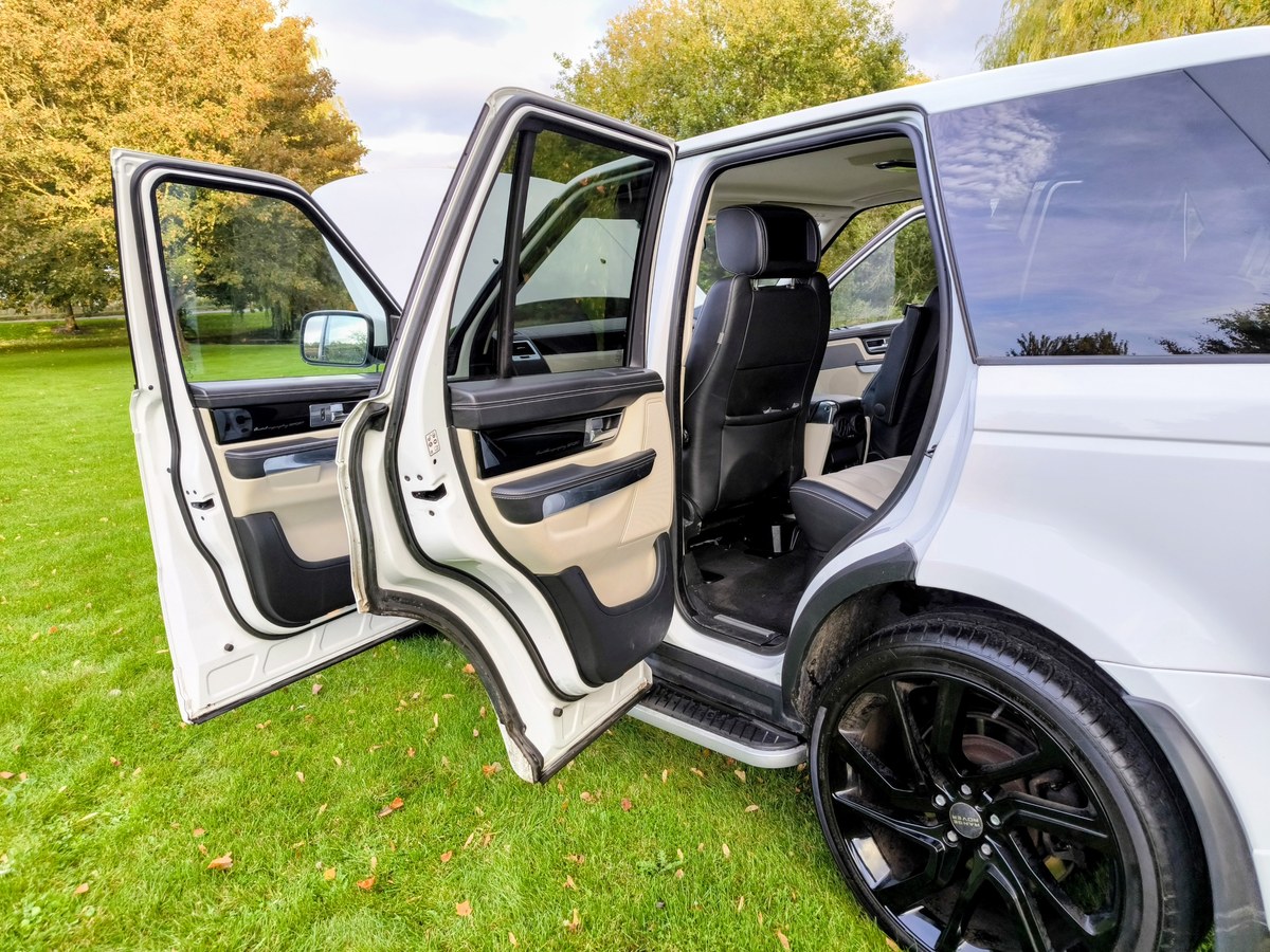 
								2012 Land Rover Range Rover Sport Autobiography Sport 3L SDV6 full									