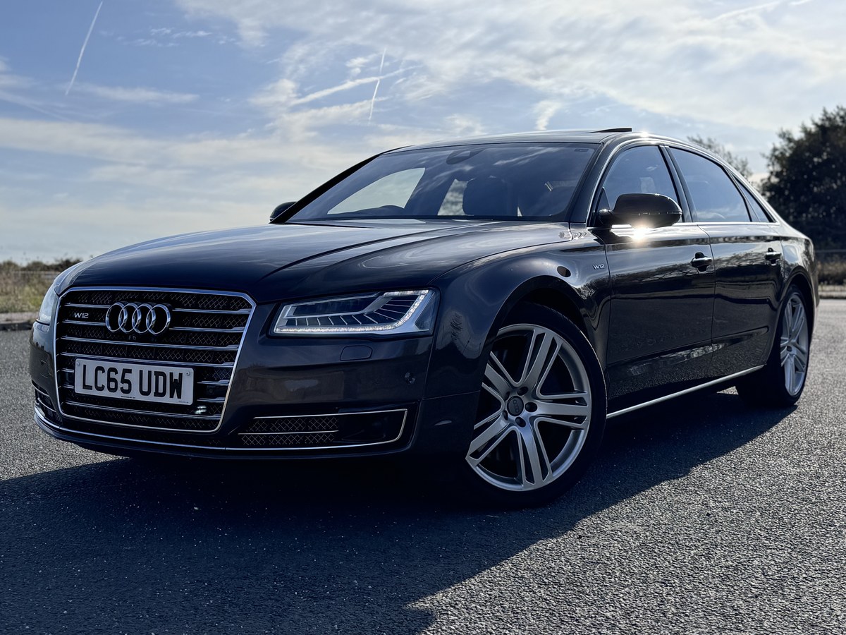 
								2015 Audi A8L Quattro LWB W12 full									