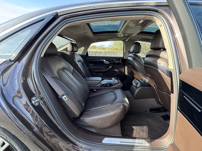 
								2015 Audi A8L Quattro LWB W12 full									
