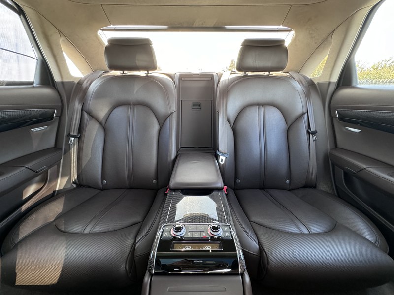 
								2015 Audi A8L Quattro LWB W12 full									