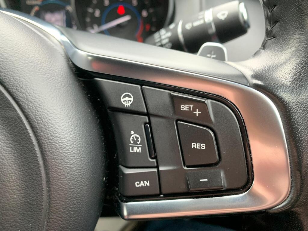 
								2018 Jaguar XE2.0i R-Sport Auto full									