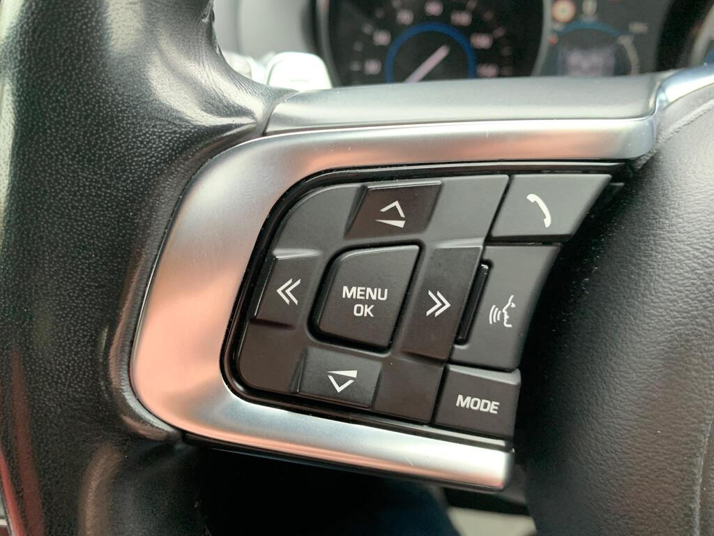 
								2018 Jaguar XE2.0i R-Sport Auto full									