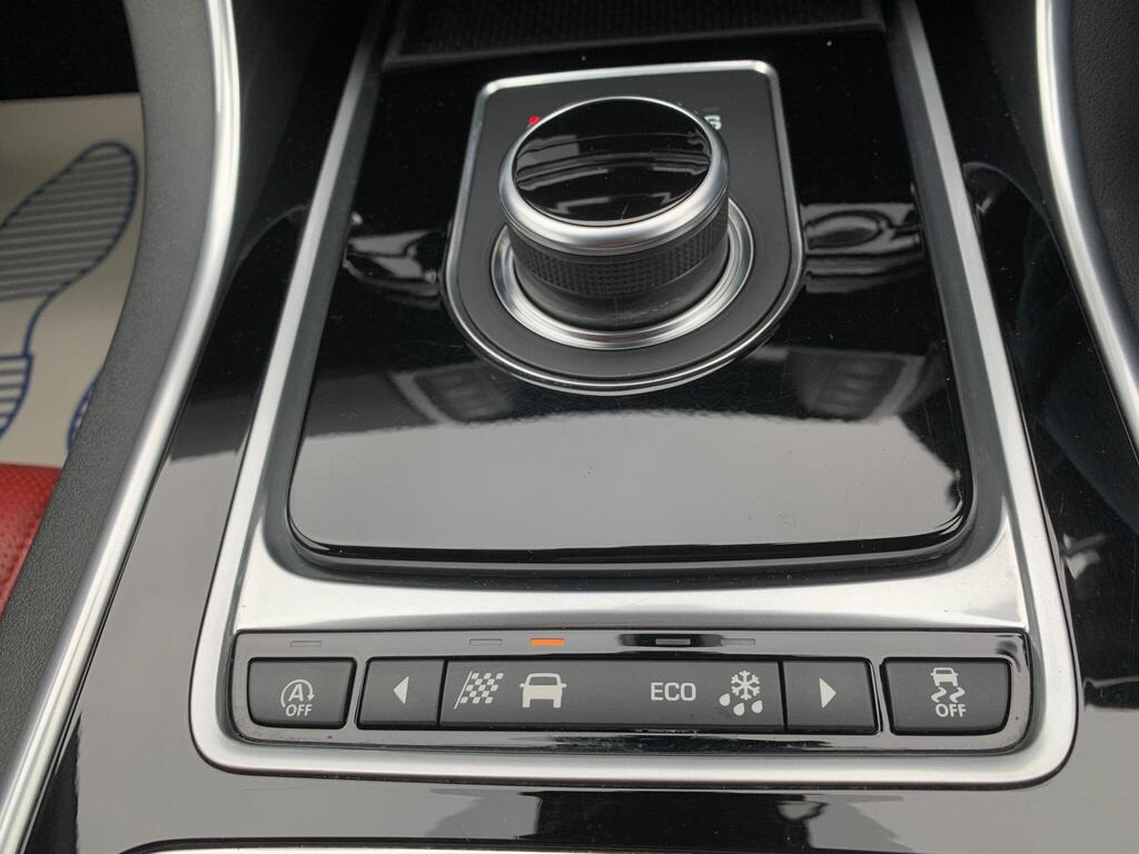 
								2018 Jaguar XE2.0i R-Sport Auto full									