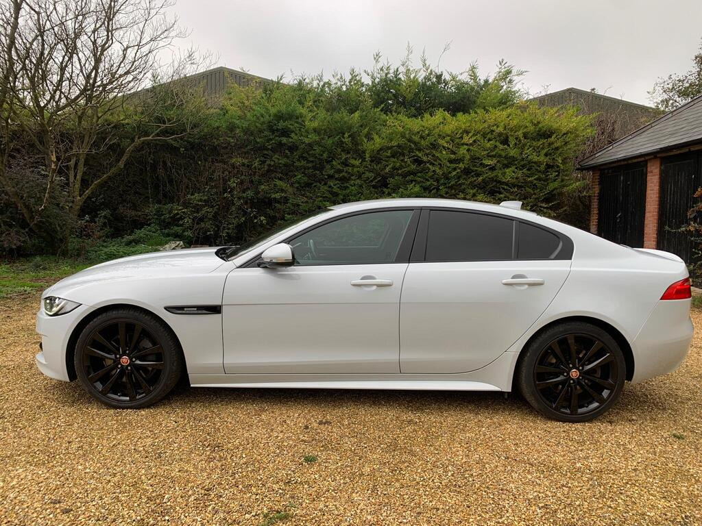 2018 Jaguar XE2.0i R-Sport Auto