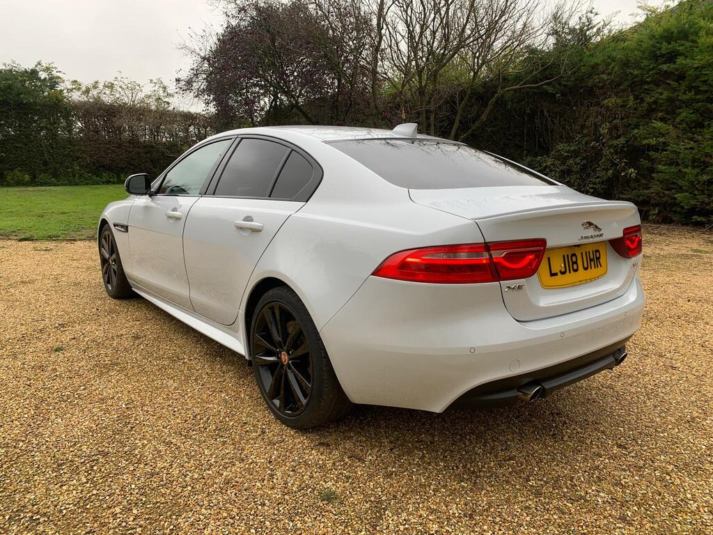 
								2018 Jaguar XE2.0i R-Sport Auto full									