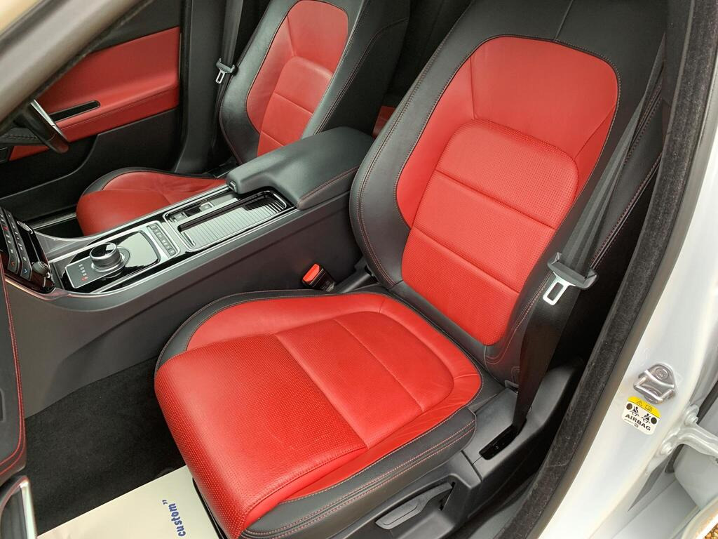 
								2018 Jaguar XE2.0i R-Sport Auto full									