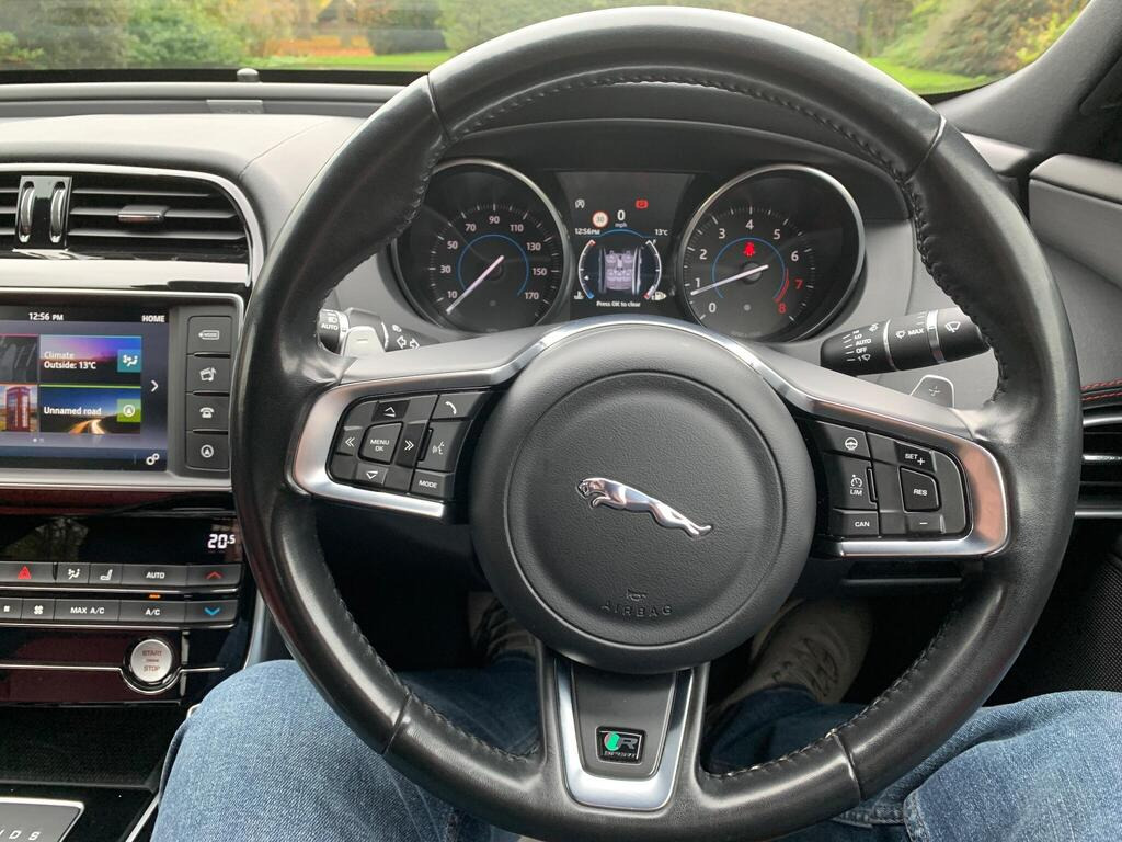 
								2018 Jaguar XE2.0i R-Sport Auto full									