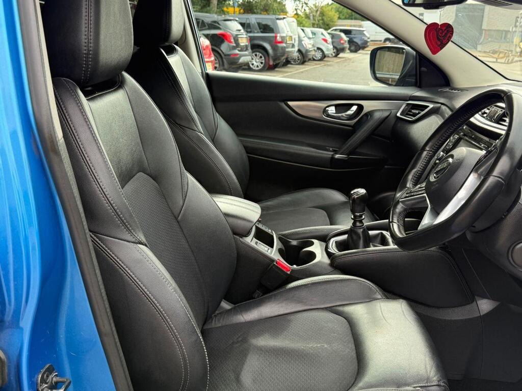 
								2018 Nissan Qashqai1.2 DIG-T Tekna full									