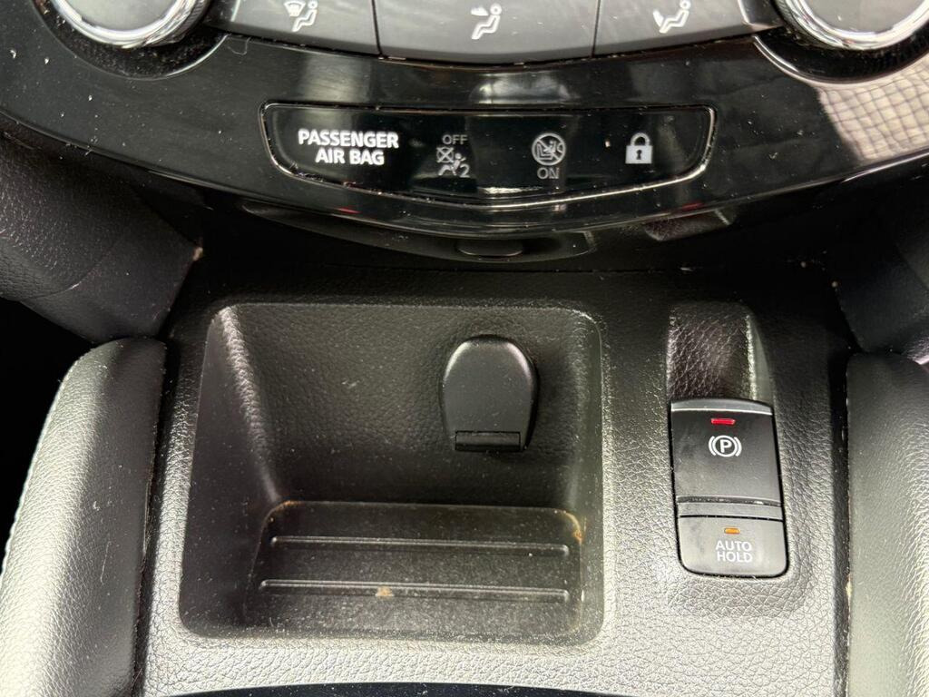 
								2018 Nissan Qashqai1.2 DIG-T Tekna full									