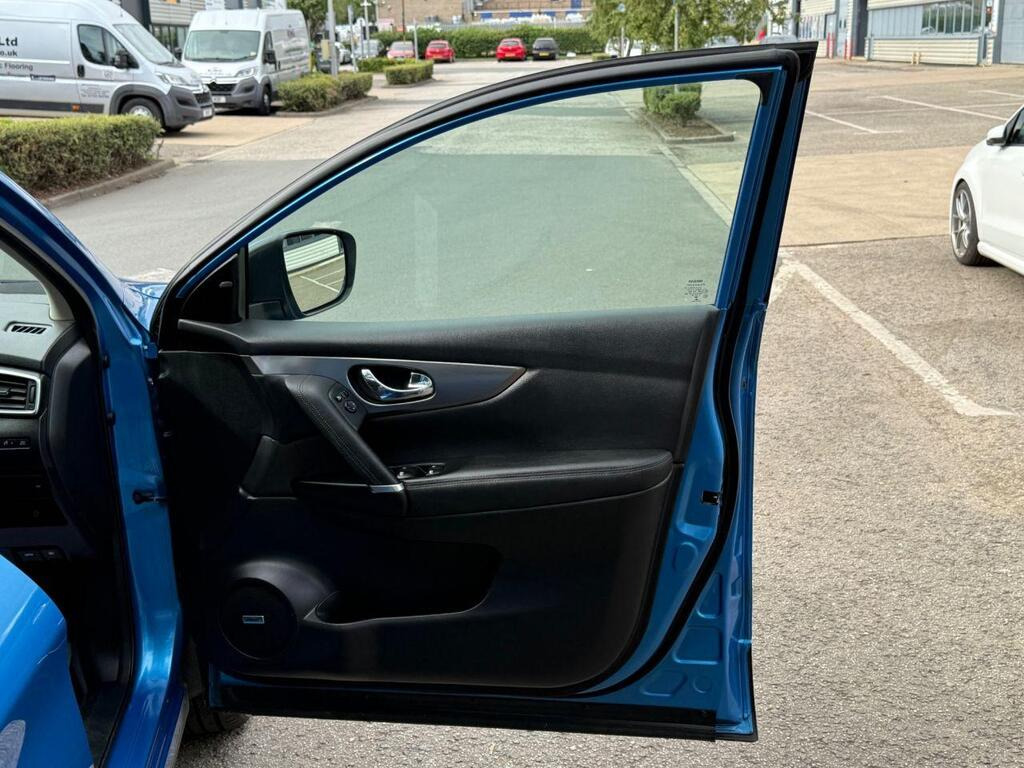 
								2018 Nissan Qashqai1.2 DIG-T Tekna full									