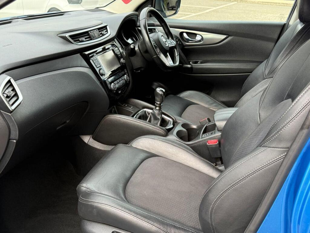 
								2018 Nissan Qashqai1.2 DIG-T Tekna full									