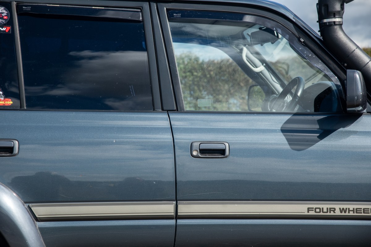 
								1993 Toyota Land Cruiser VX full									