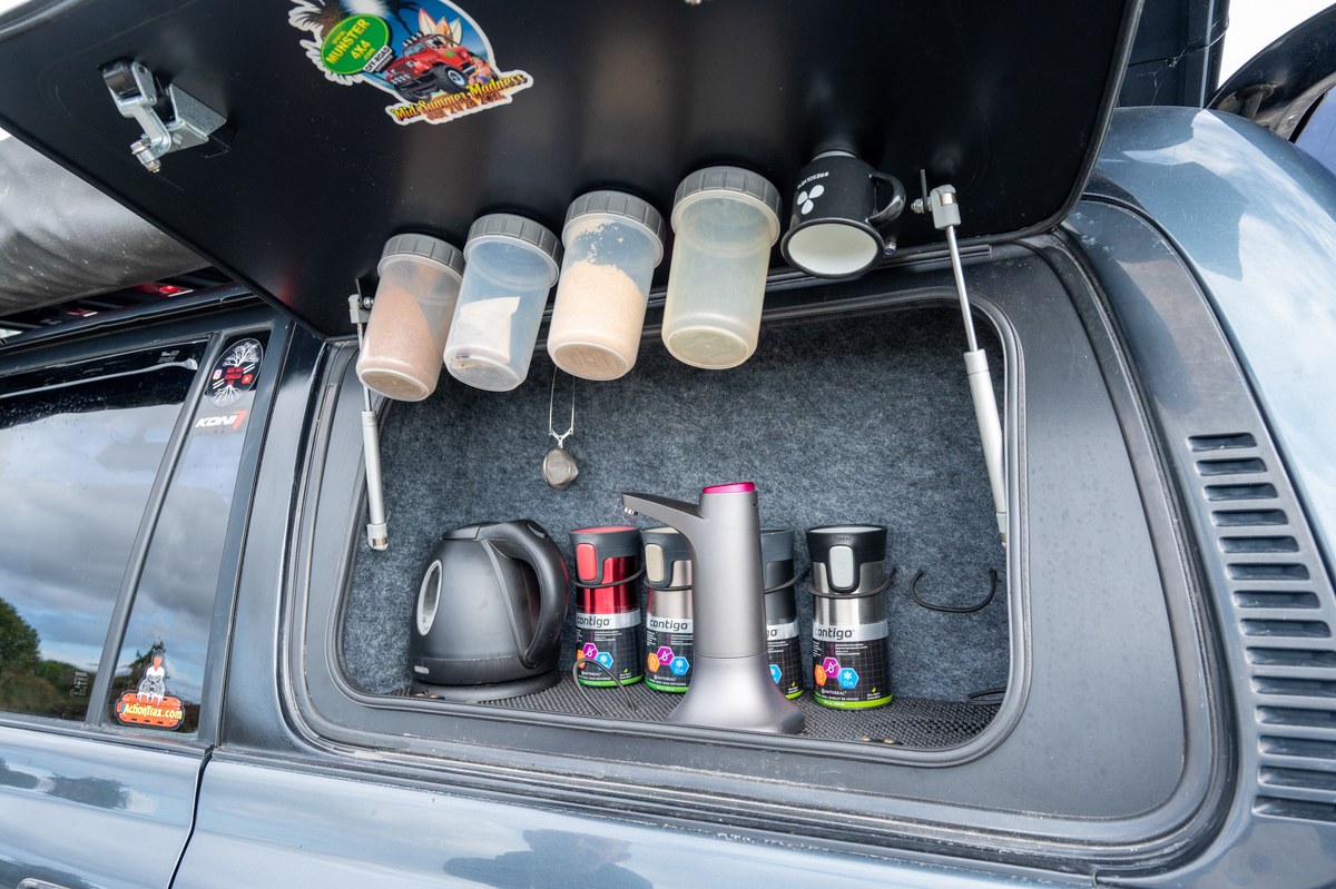 
								1993 Toyota Land Cruiser VX full									
