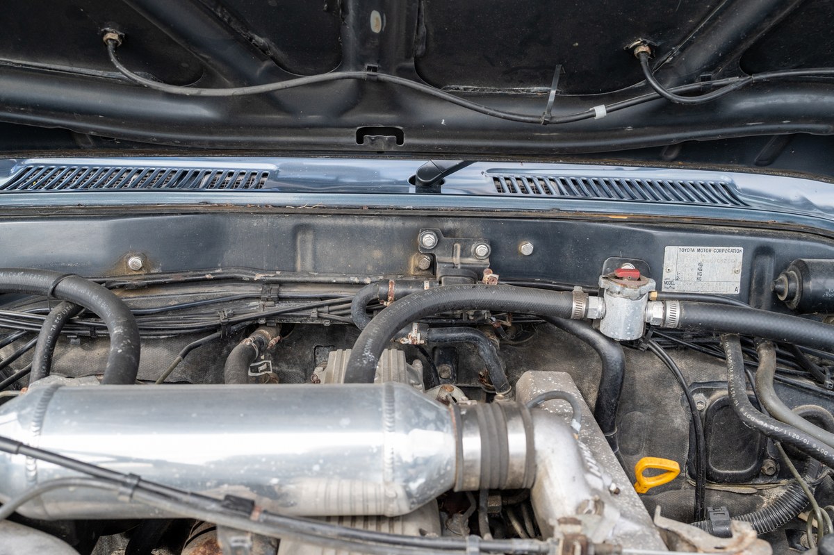 
								1993 Toyota Land Cruiser VX full									