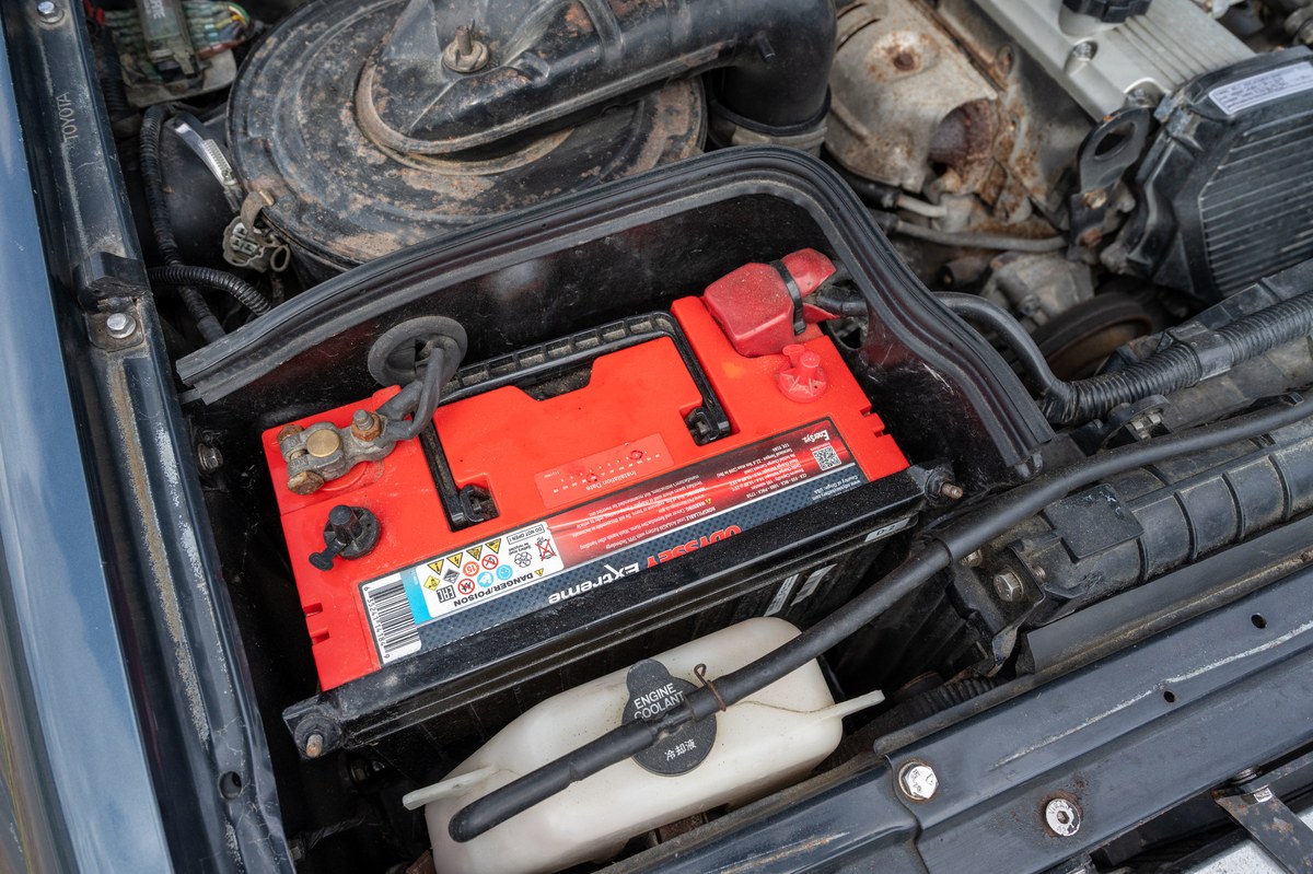
								1993 Toyota Land Cruiser VX full									