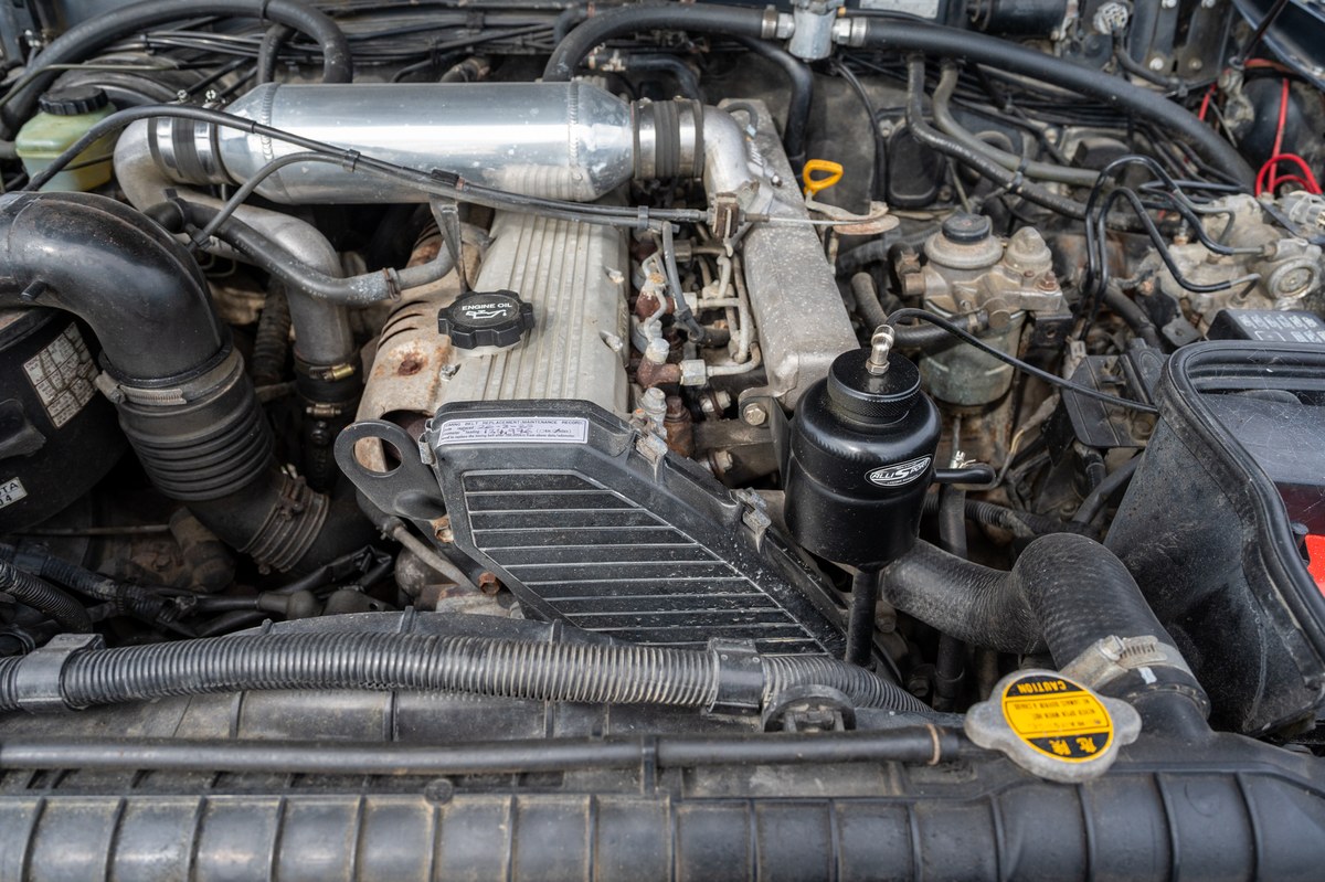 
								1993 Toyota Land Cruiser VX full									