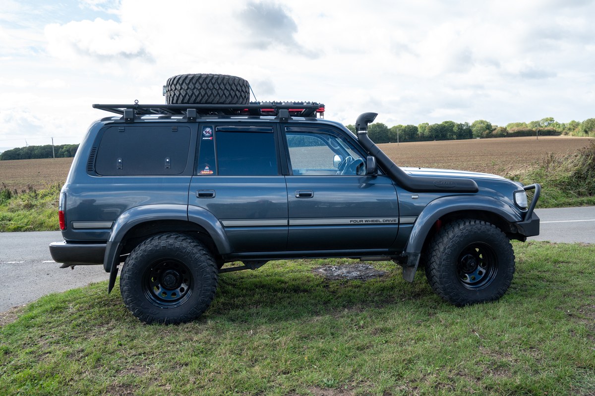 
								1993 Toyota Land Cruiser VX full									