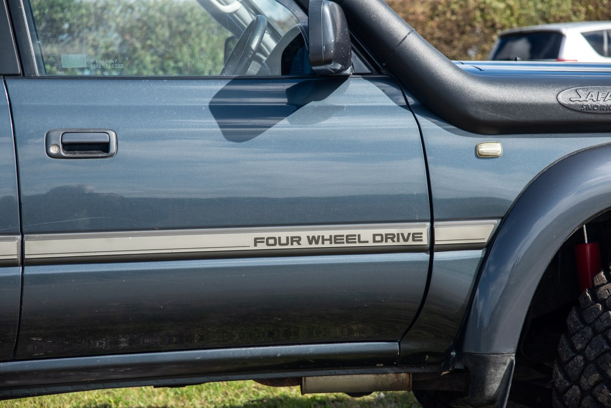 
								1993 Toyota Land Cruiser VX full									