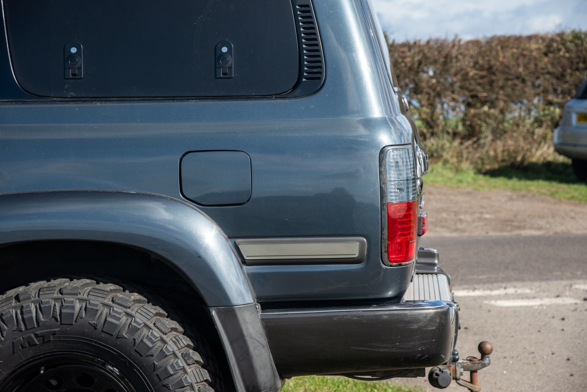 
								1993 Toyota Land Cruiser VX full									