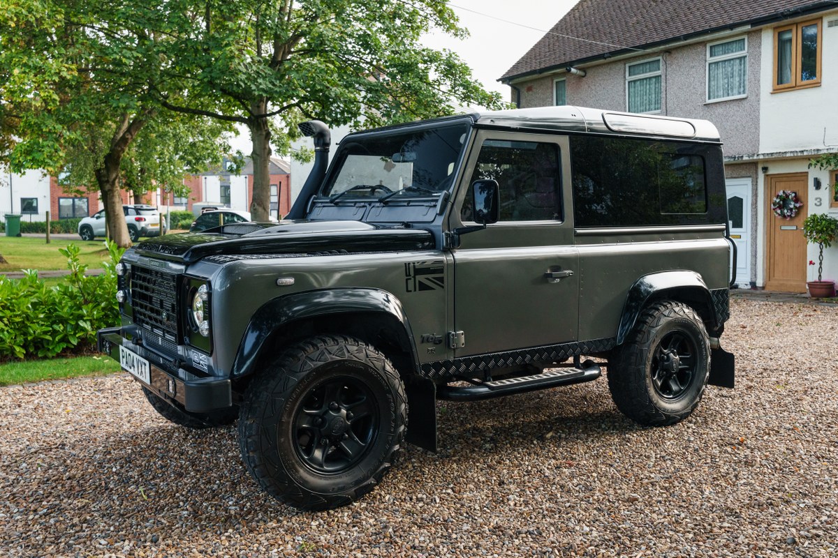 2004 Land Rover Defender 90