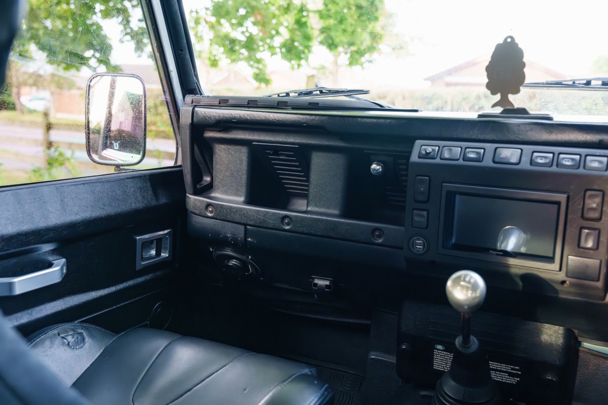 2004 Land Rover Defender 90