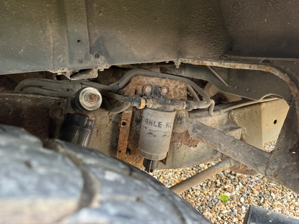 
								2004 Land Rover Defender 90 full									