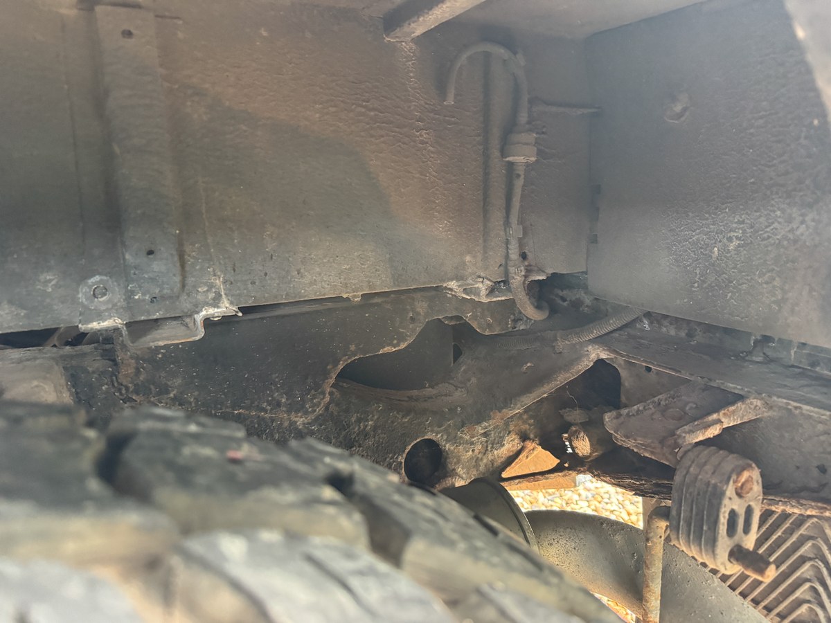 
								2004 Land Rover Defender 90 full									