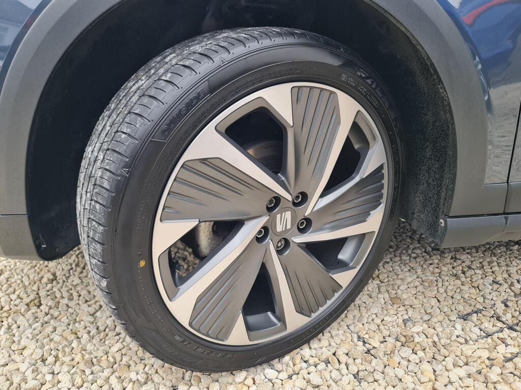 
								2023 SEAT Arona 1.0 TSI FR Edition full									