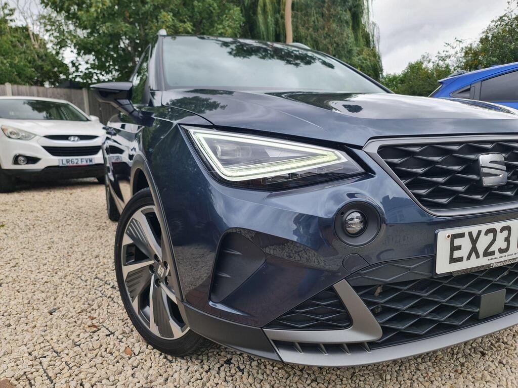 
								2023 SEAT Arona 1.0 TSI FR Edition full									