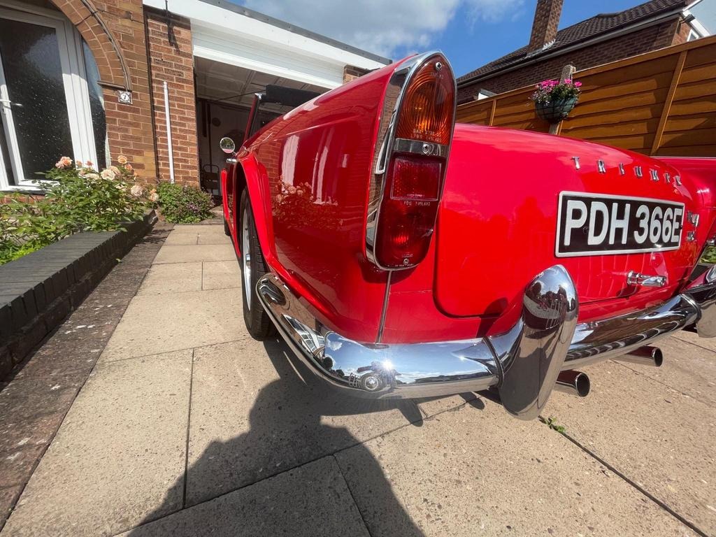
								1967 Triumph TR4 TR4A IRS 2.1 full									