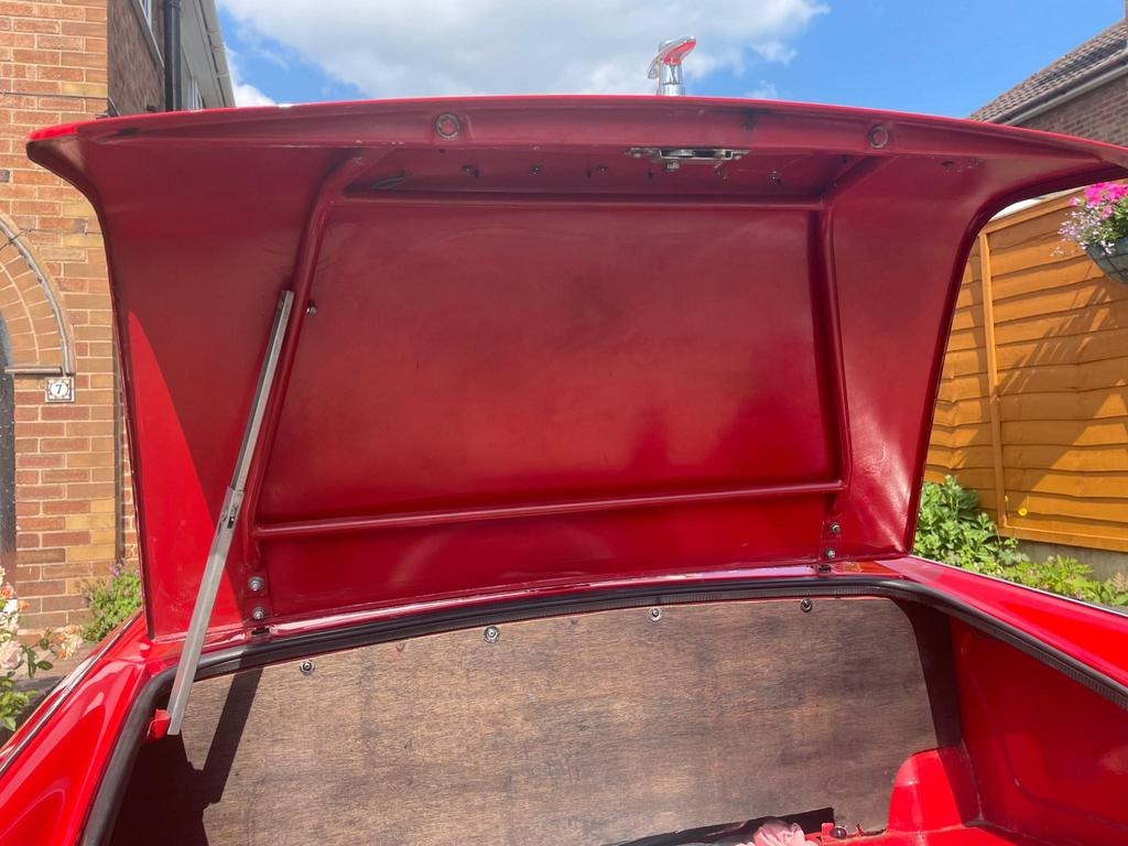 
								1967 Triumph TR4 TR4A IRS 2.1 full									