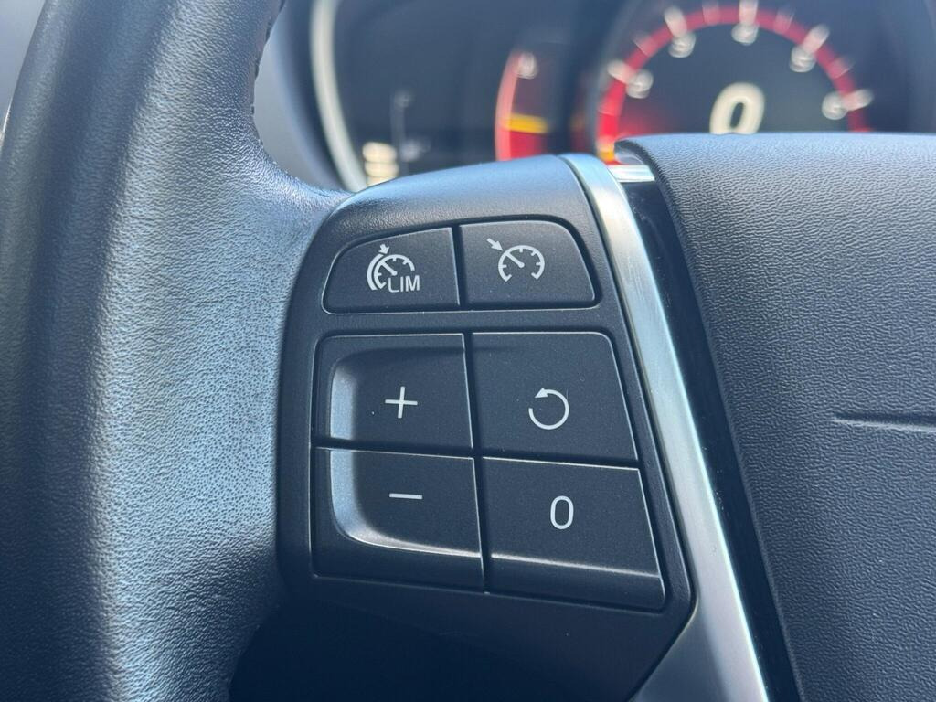 
								2018 Volvo V40 Cross Country 1.5 T3 Pro Auto full									