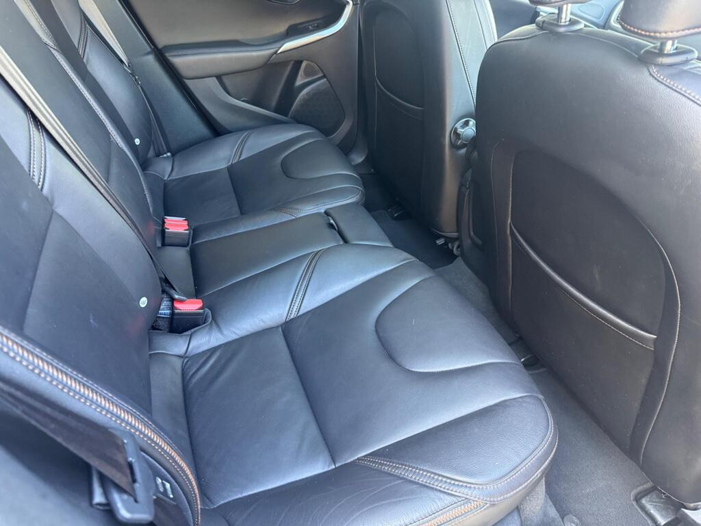 
								2018 Volvo V40 Cross Country 1.5 T3 Pro Auto full									