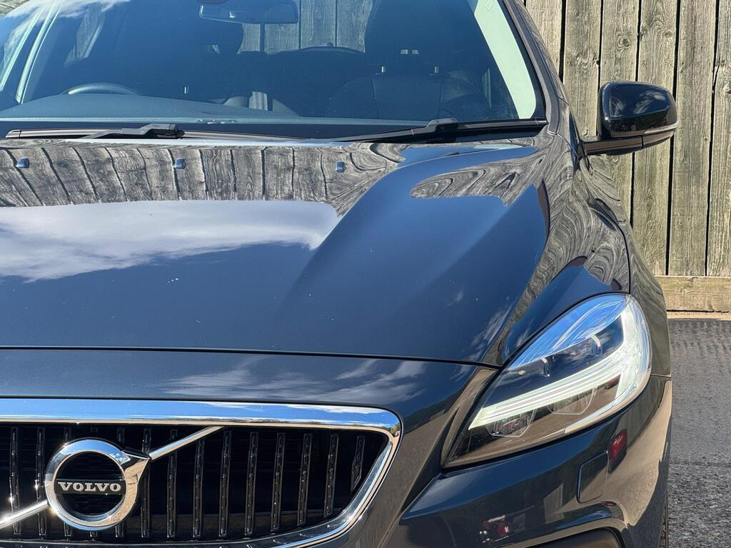 
								2018 Volvo V40 Cross Country 1.5 T3 Pro Auto full									